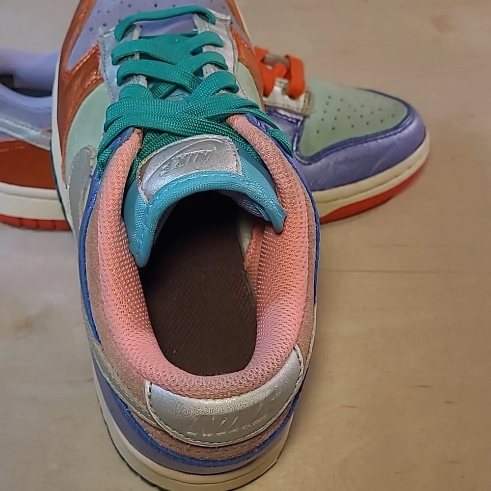 Nike Dunk Low Sunset Pulse Sneakers - Picture 10 of 10